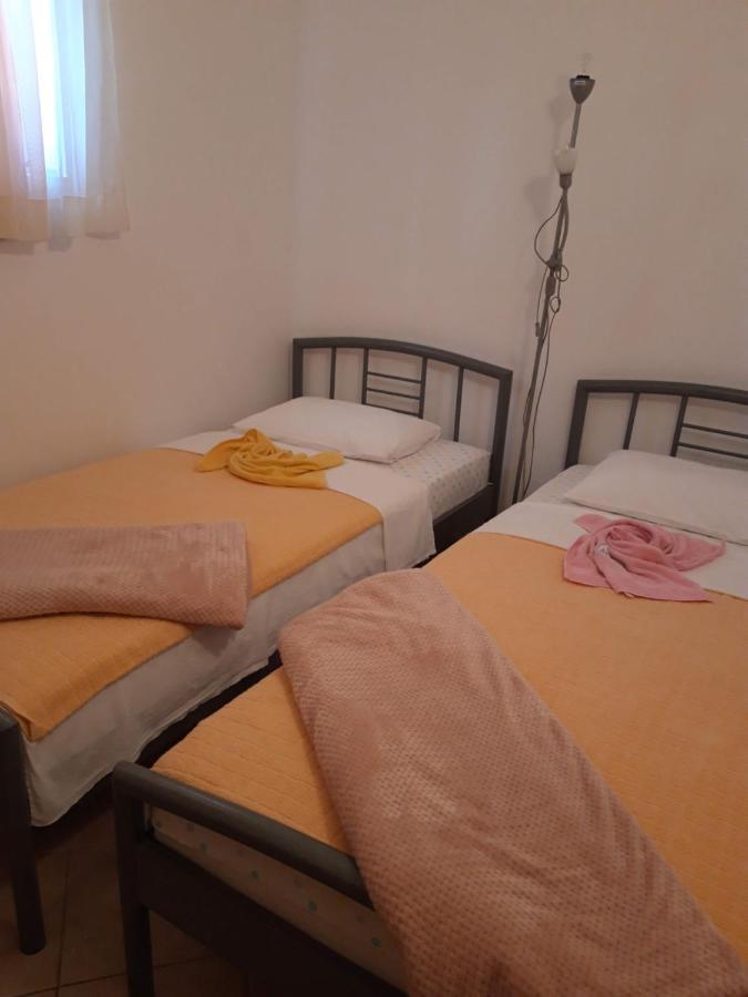 Apartment Perla Pirovac Esterno foto